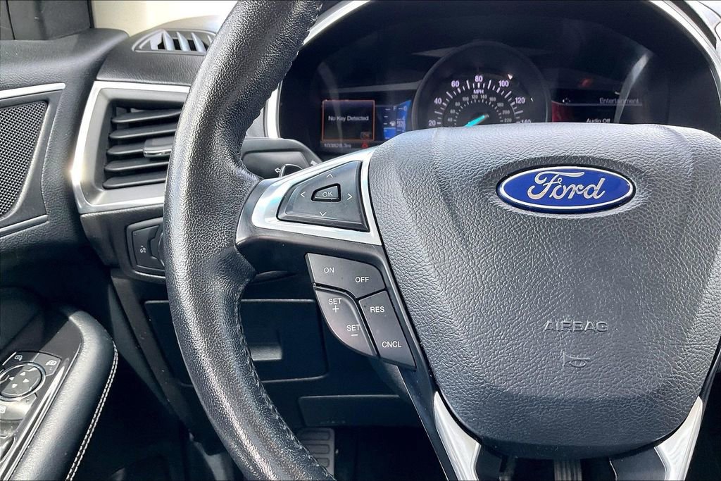 Used 2015 Ford Edge Titanium w/ Technology Package image 10