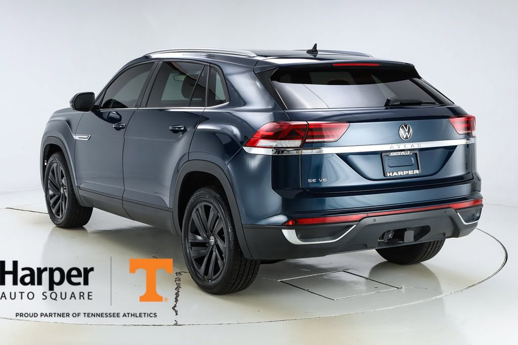 Used 2023 Volkswagen Atlas Cross Sport SE w/ Panoramic Sunroof Package FWD image 7