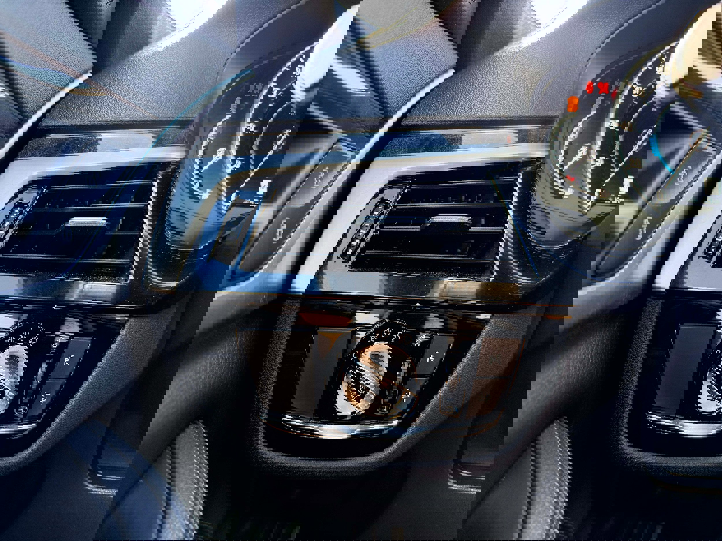 Used 2019 BMW 530e xDrive 530e xDrive iPerformance image 16