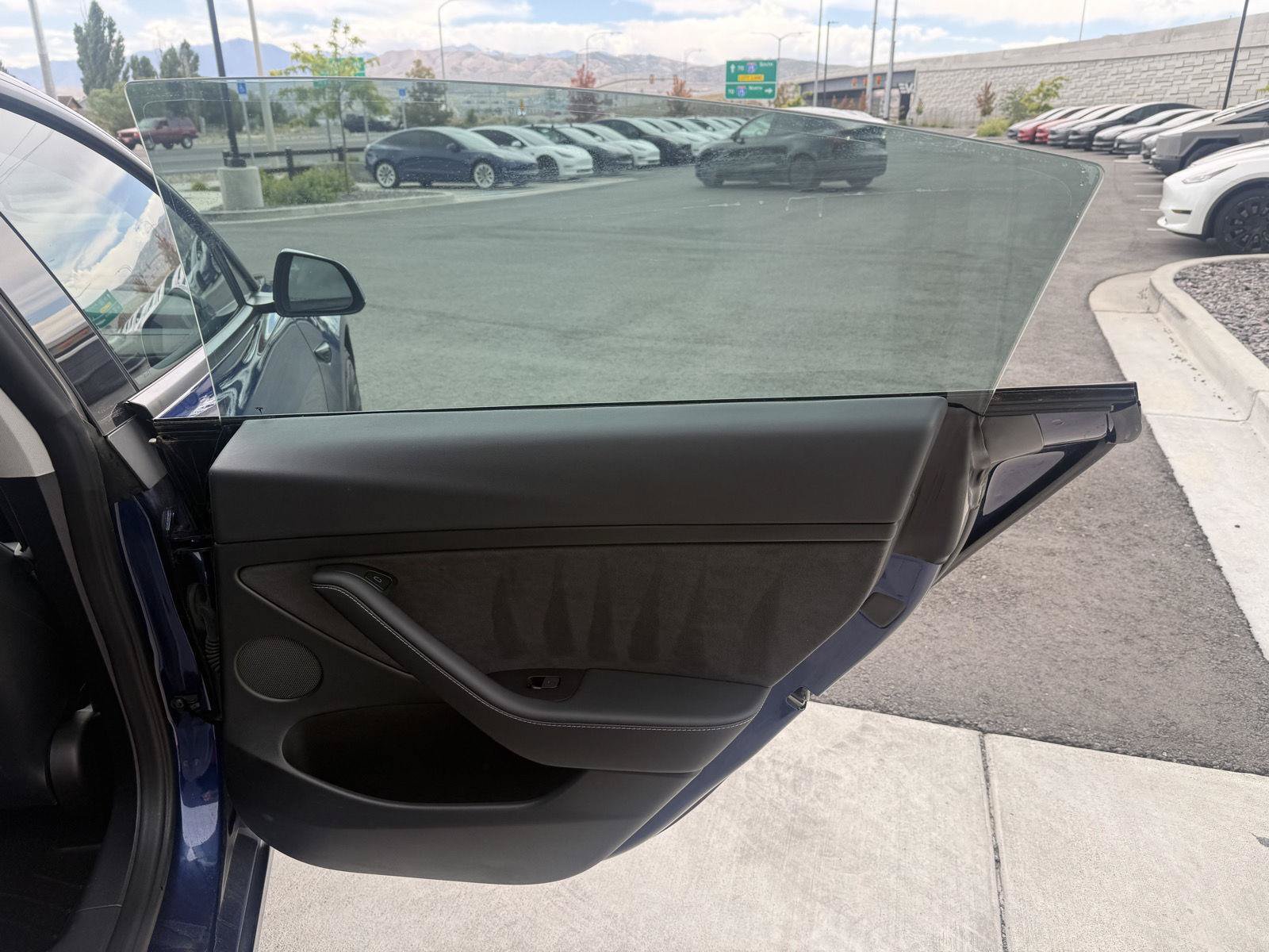 Used 2023 Tesla Model 3 Performance AWD/4WD image 18