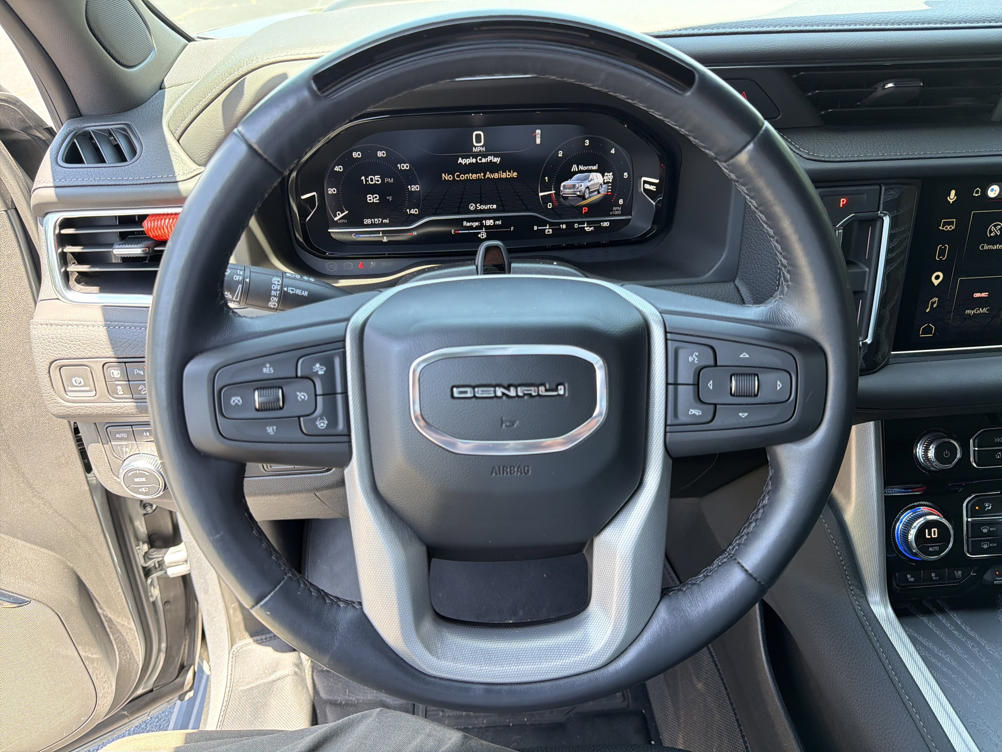 Used 2023 GMC Yukon Denali w/ Denali Reserve Package AWD/4WD image 39
