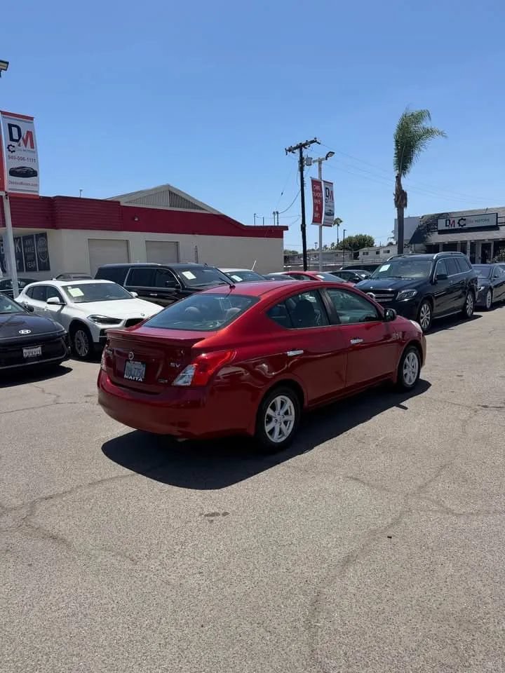 Used 2014 Nissan Versa SV w/ Convenience Package FWD image 4