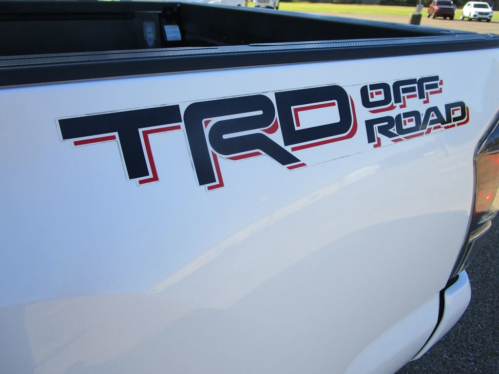 Used 2022 Toyota Tacoma TRD Off-Road image 13