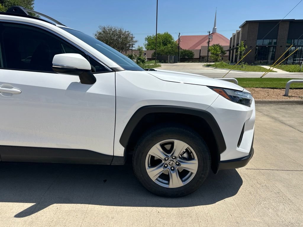 Certified 2022 Toyota RAV4 XLE FWD image 7