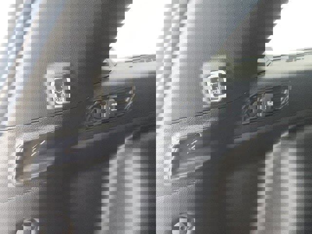 New 2025 Jeep Grand Cherokee Altitude image 24