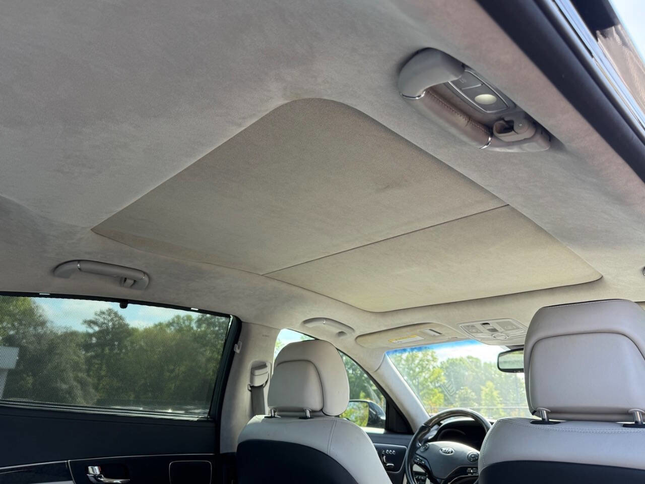 Used 2015 Kia K900 Luxury image 16