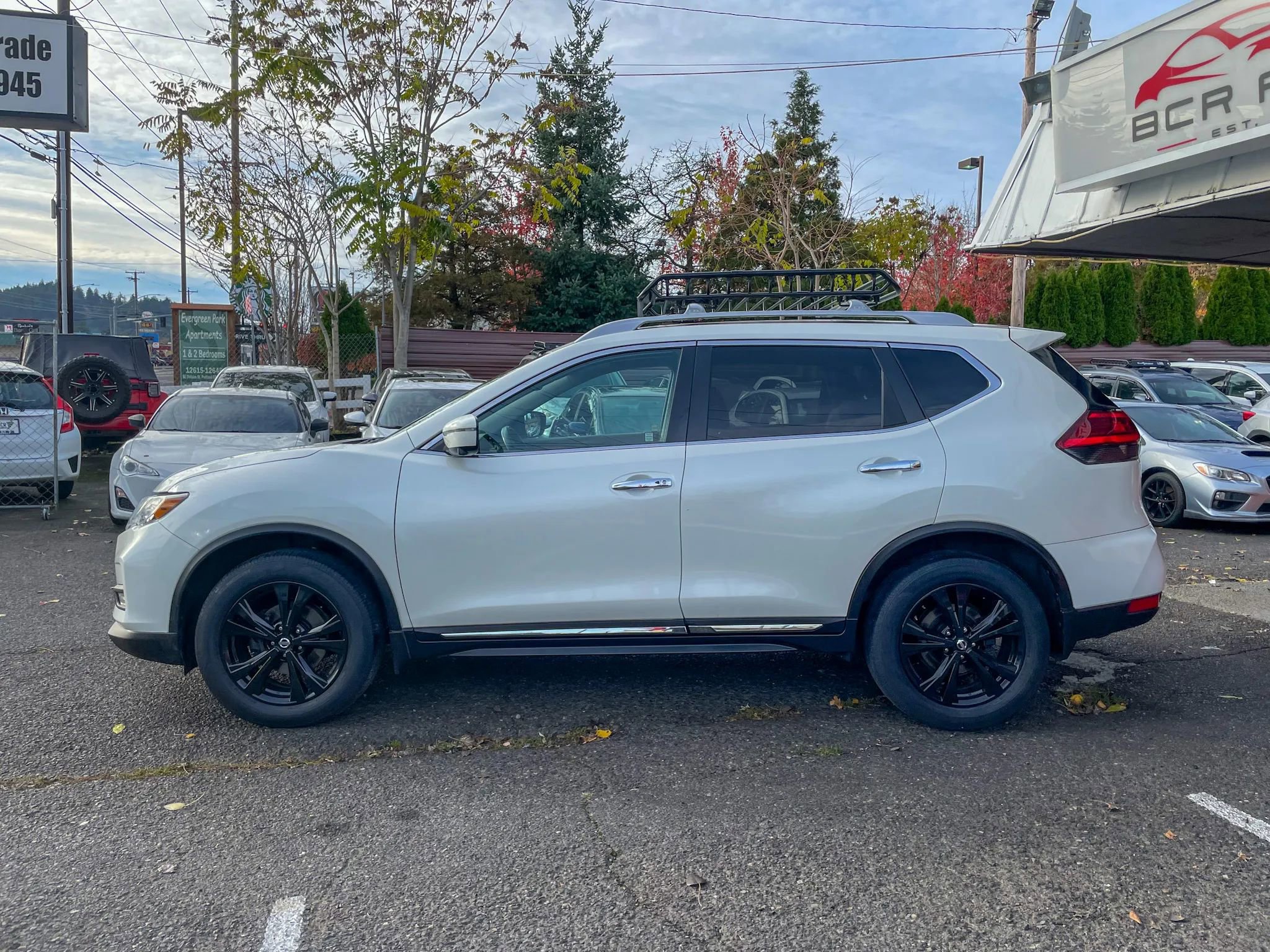 Used 2017 Nissan Rogue SL w/ SL Premium Package image 7