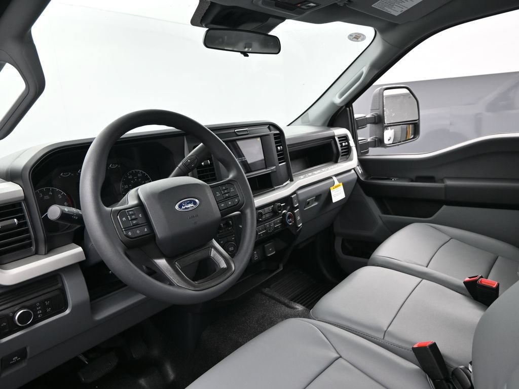 New 2026 Ford F250 XL w/ F-250 >10K GVWR Package AWD/4WD image 18