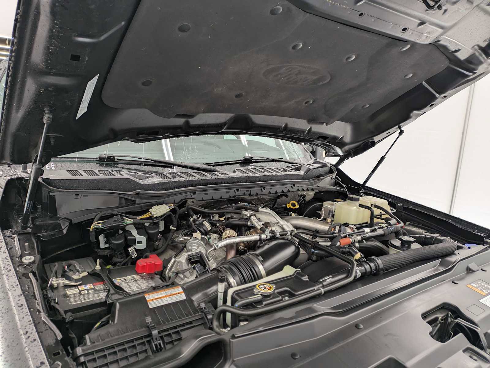 Used 2023 Ford F350 Platinum w/ Tremor Off-Road Package AWD/4WD image 16