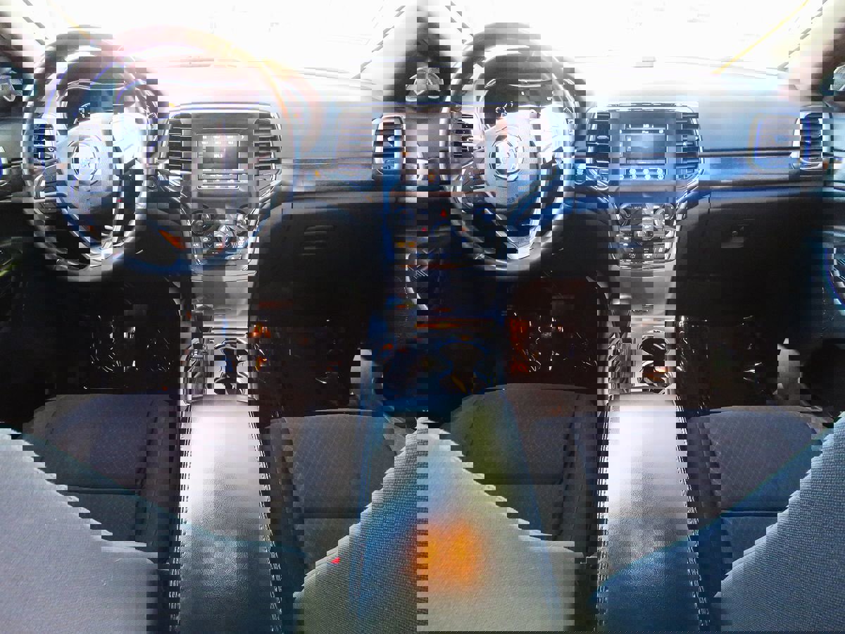 Used 2018 Jeep Grand Cherokee Laredo image 28