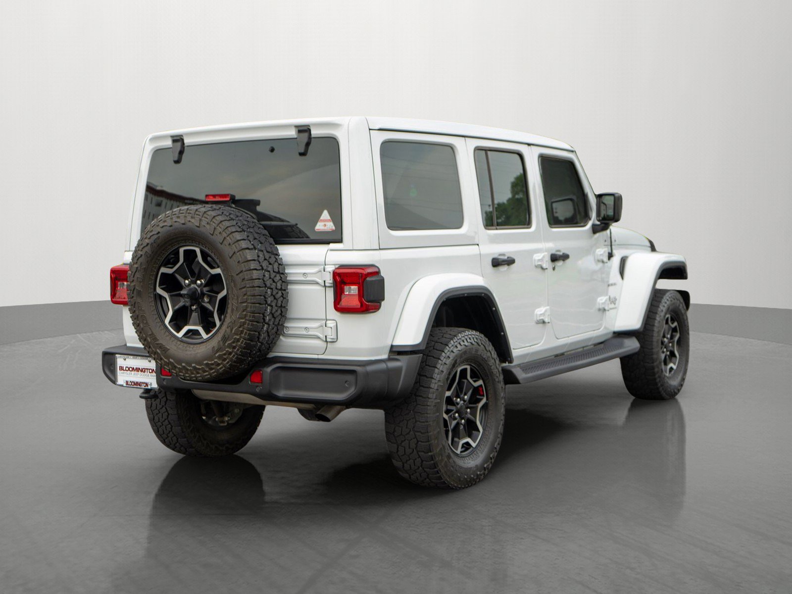 Used 2023 Jeep Wrangler Unlimited Sahara w/ Safety Group AWD/4WD image 7
