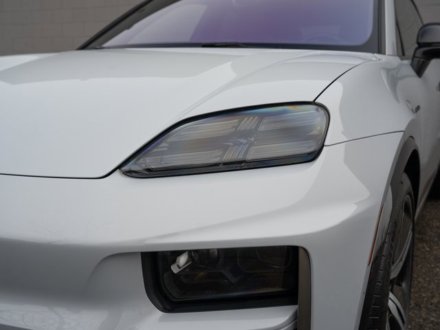 Used 2025 Porsche Macan Turbo Electric image 11