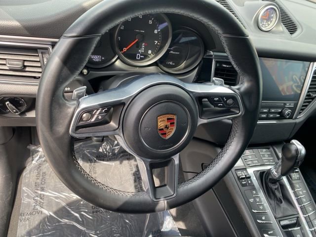 Used 2018 Porsche Macan image 12