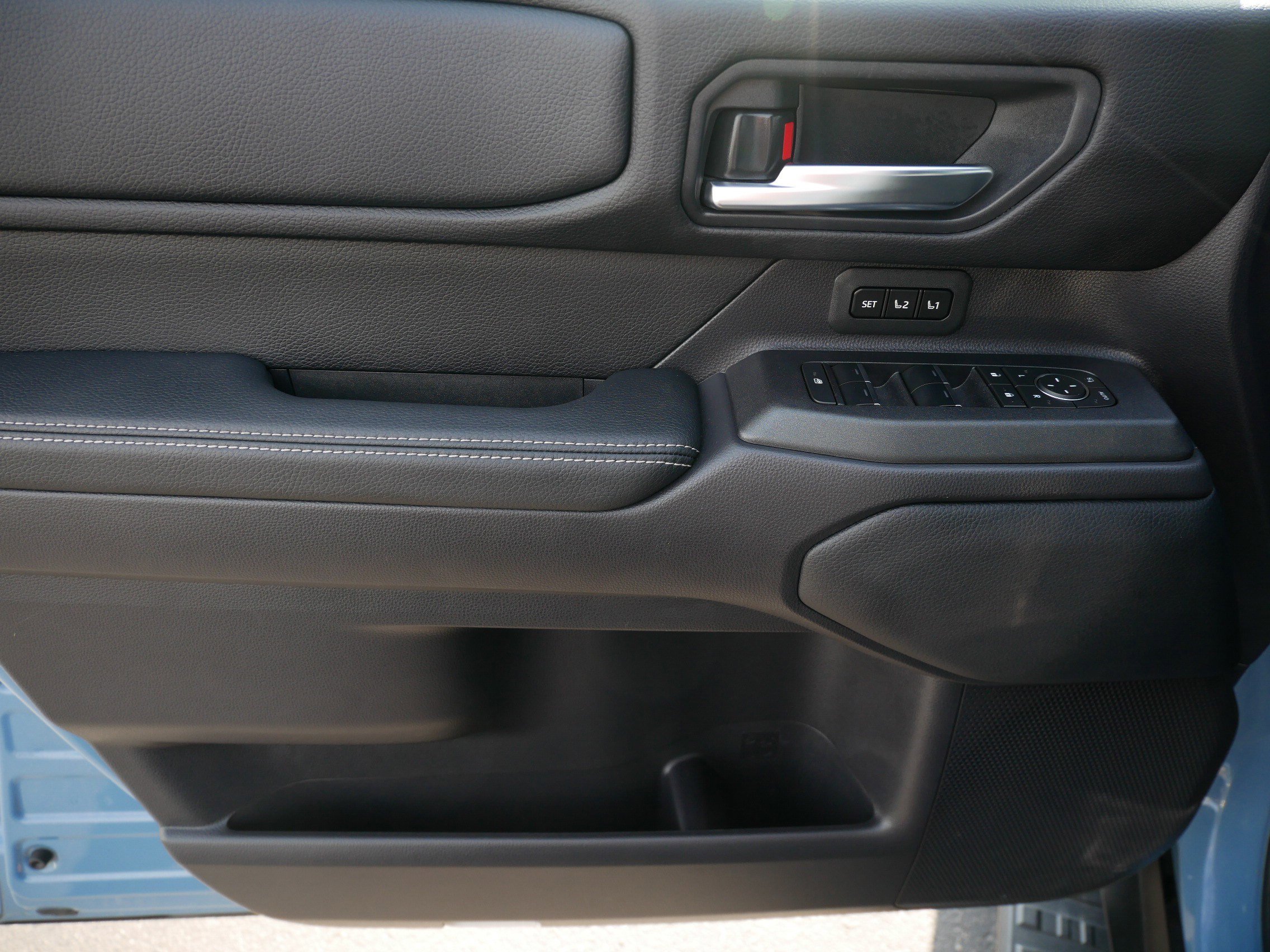 Used 2024 Toyota Land Cruiser w/ Premium Package image 30