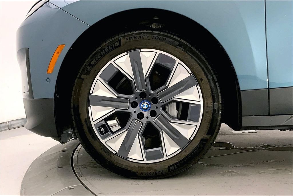 Certified 2024 BMW iX xDrive50 AWD/4WD image 8