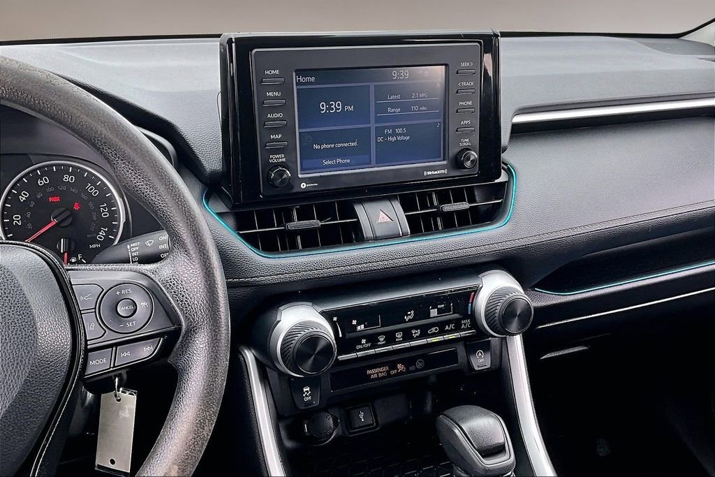 Used 2021 Toyota RAV4 LE image 6