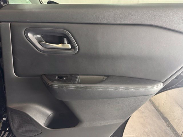 Used 2024 Nissan Rogue SV FWD image 28