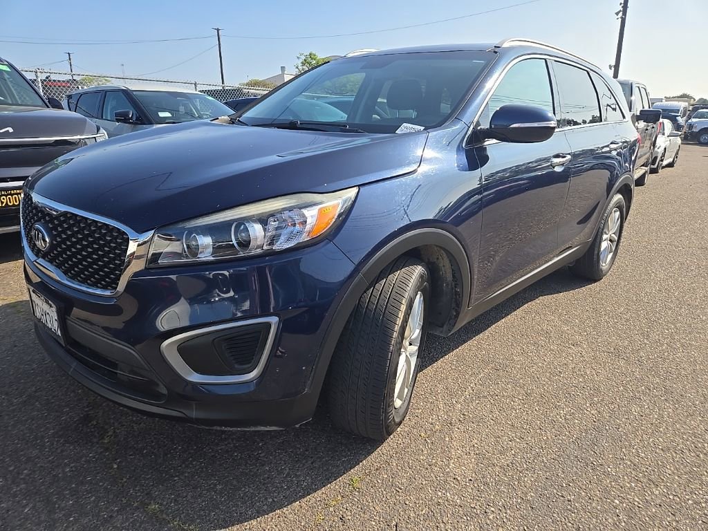 Used 2016 Kia Sorento LX image 3