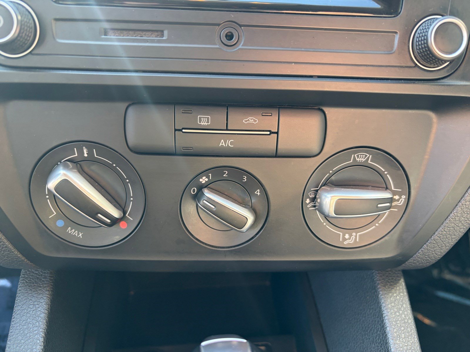 Used 2018 Volkswagen Jetta S FWD image 21
