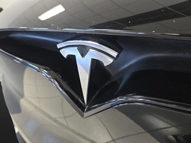 Used 2023 Tesla Model X Plaid image 37