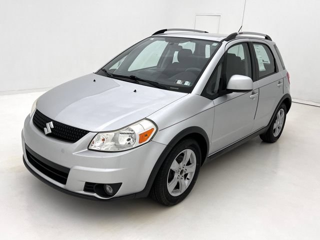 Used 2010 Suzuki SX4 Touring AWD/4WD image 4