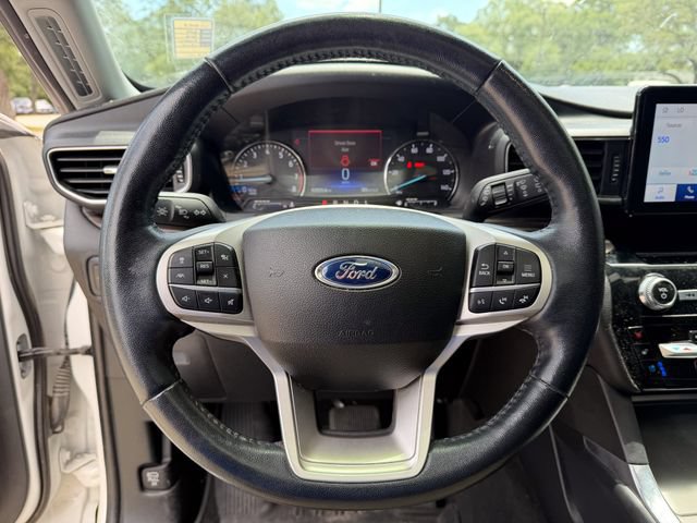Used 2022 Ford Explorer Limited w/ Equipment Group 301A RWD image 8