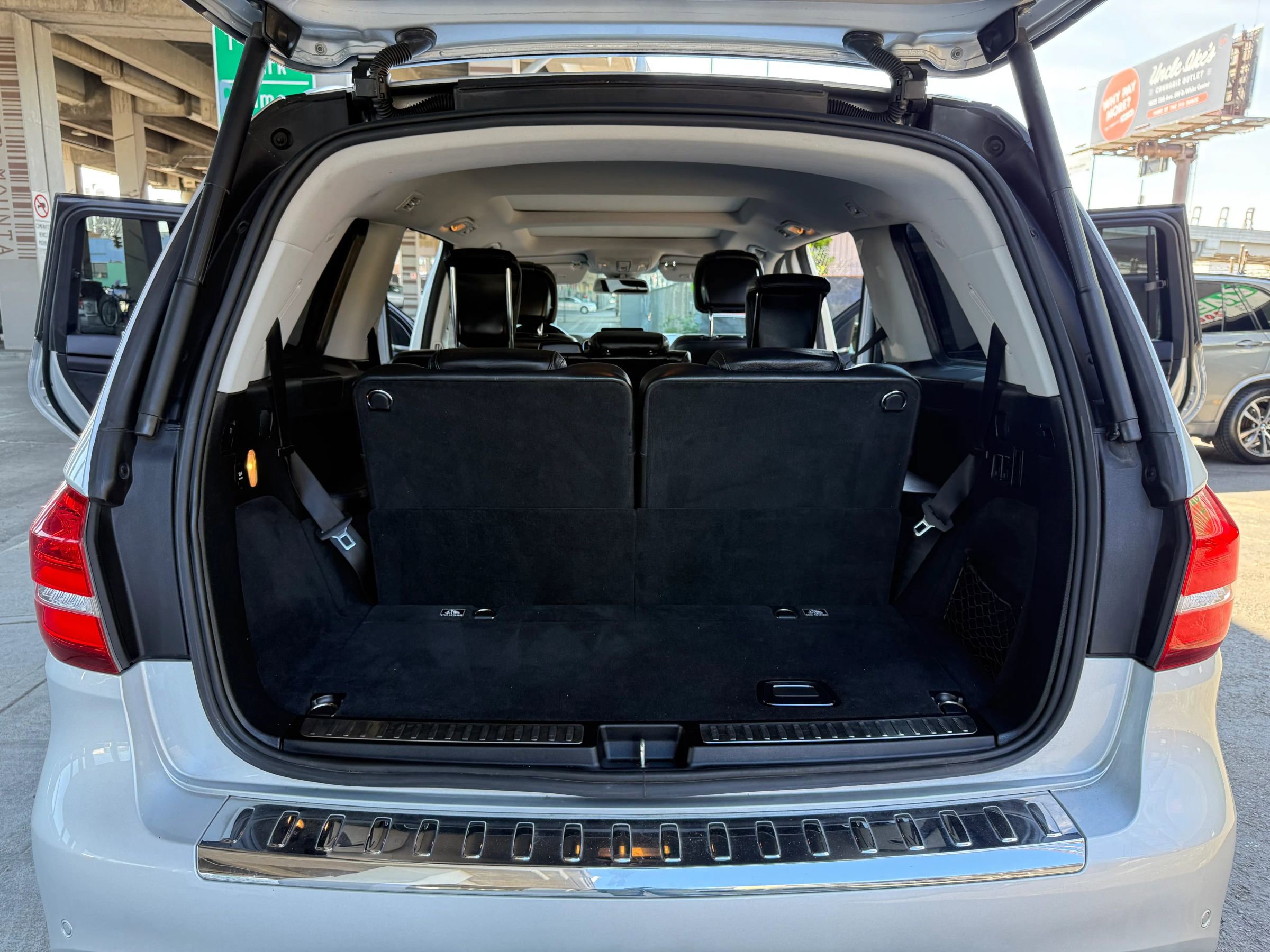 Used 2017 Mercedes-Benz GLS 550 4MATIC image 22