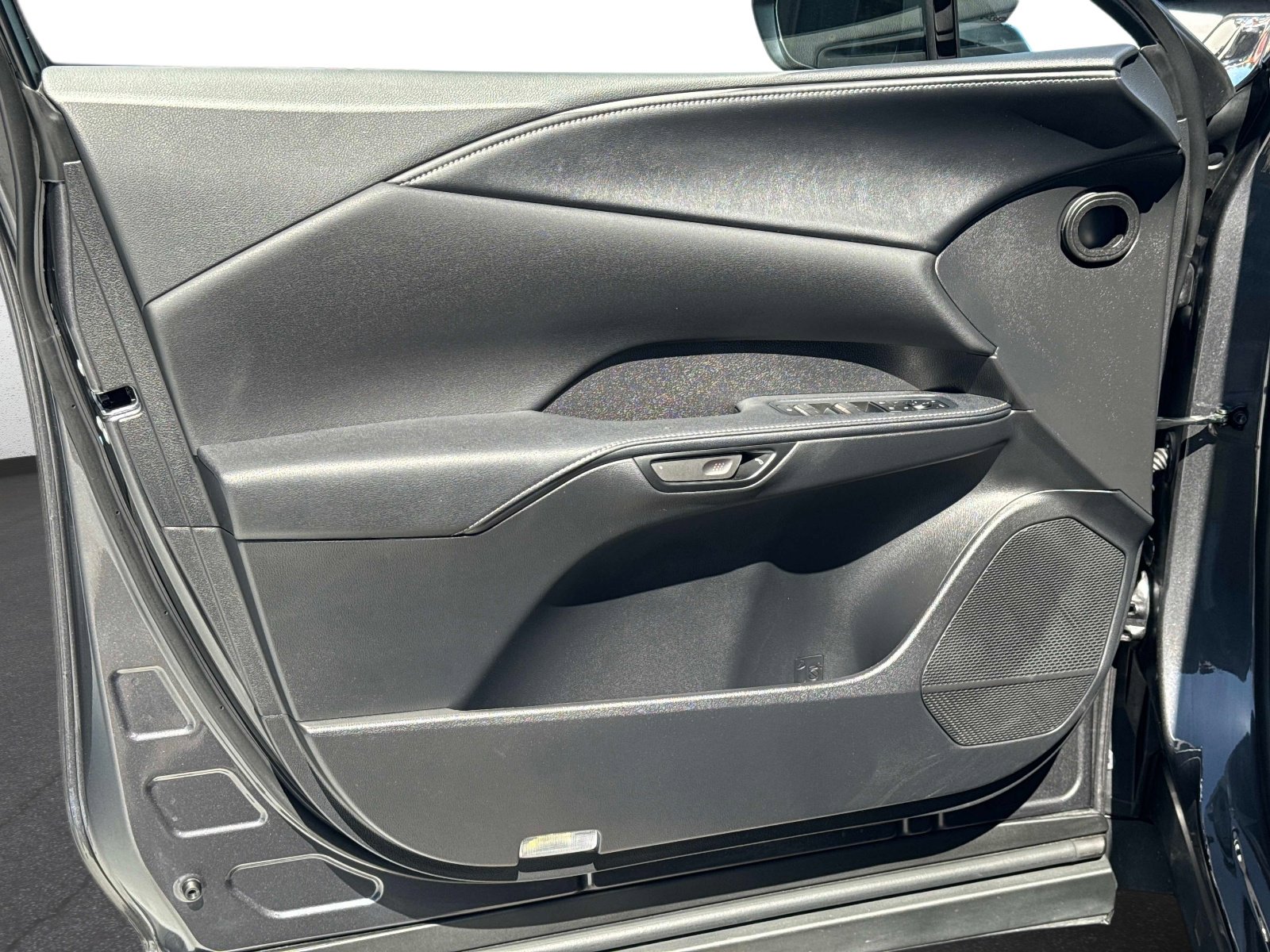 Used 2025 Lexus RX 350h w/ Accessory Package (Z1) AWD/4WD image 19