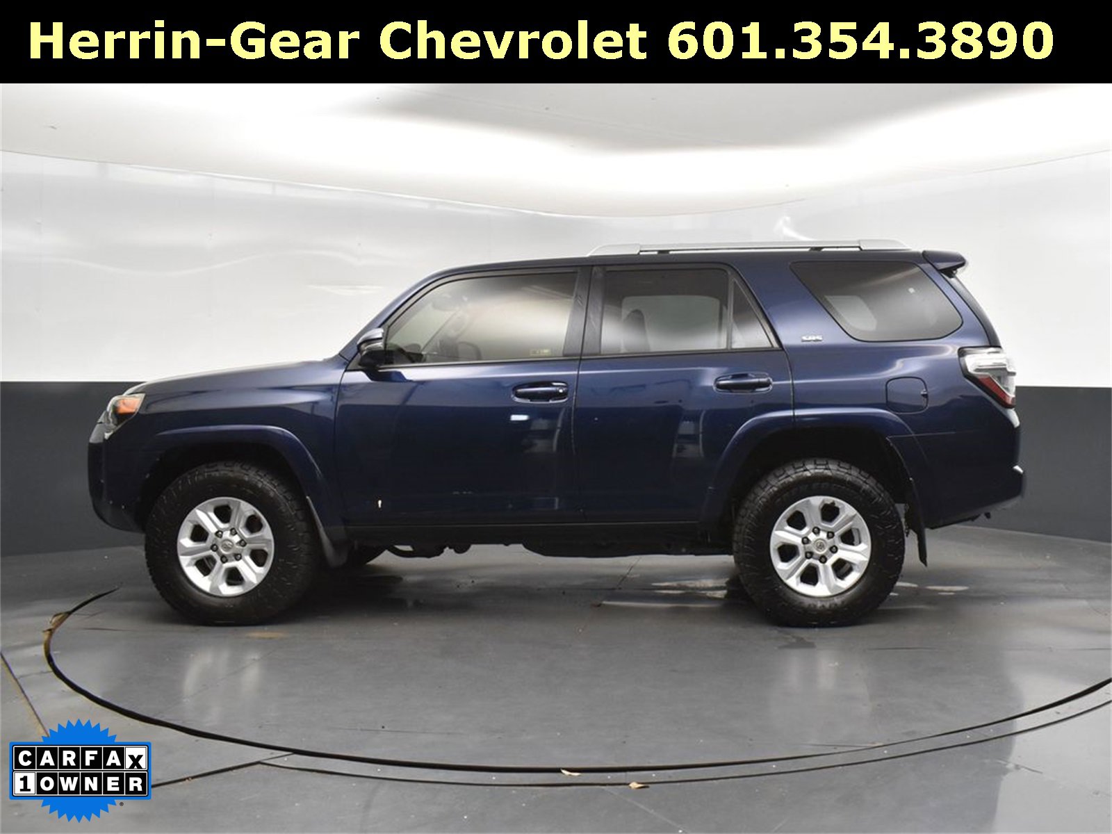 Used 2017 Toyota 4Runner SR5 Premium image 4