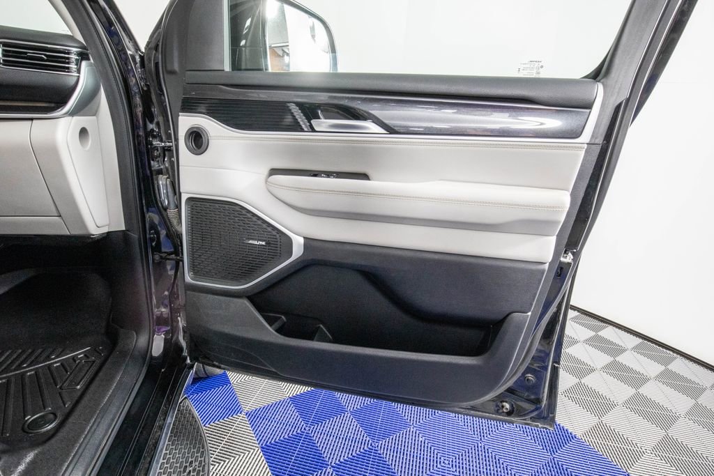 Used 2024 Jeep Wagoneer 2WD w/ Premium Group I image 17