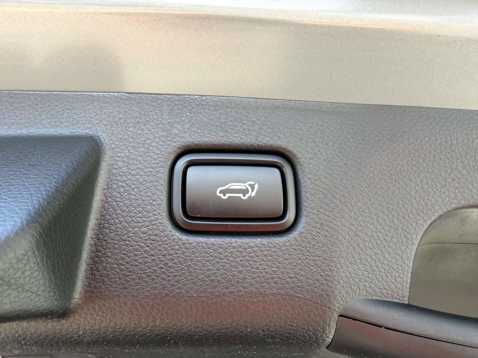 Used 2026 Kia Seltos SX w/ SX Sunroof Package AWD/4WD image 11