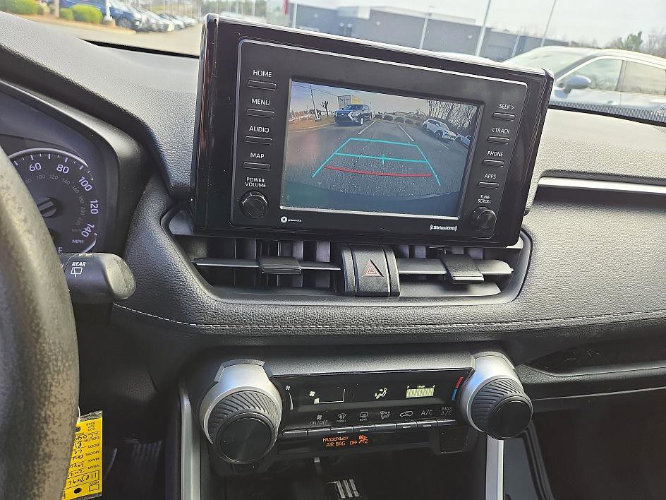 Used 2020 Toyota RAV4 LE image 16