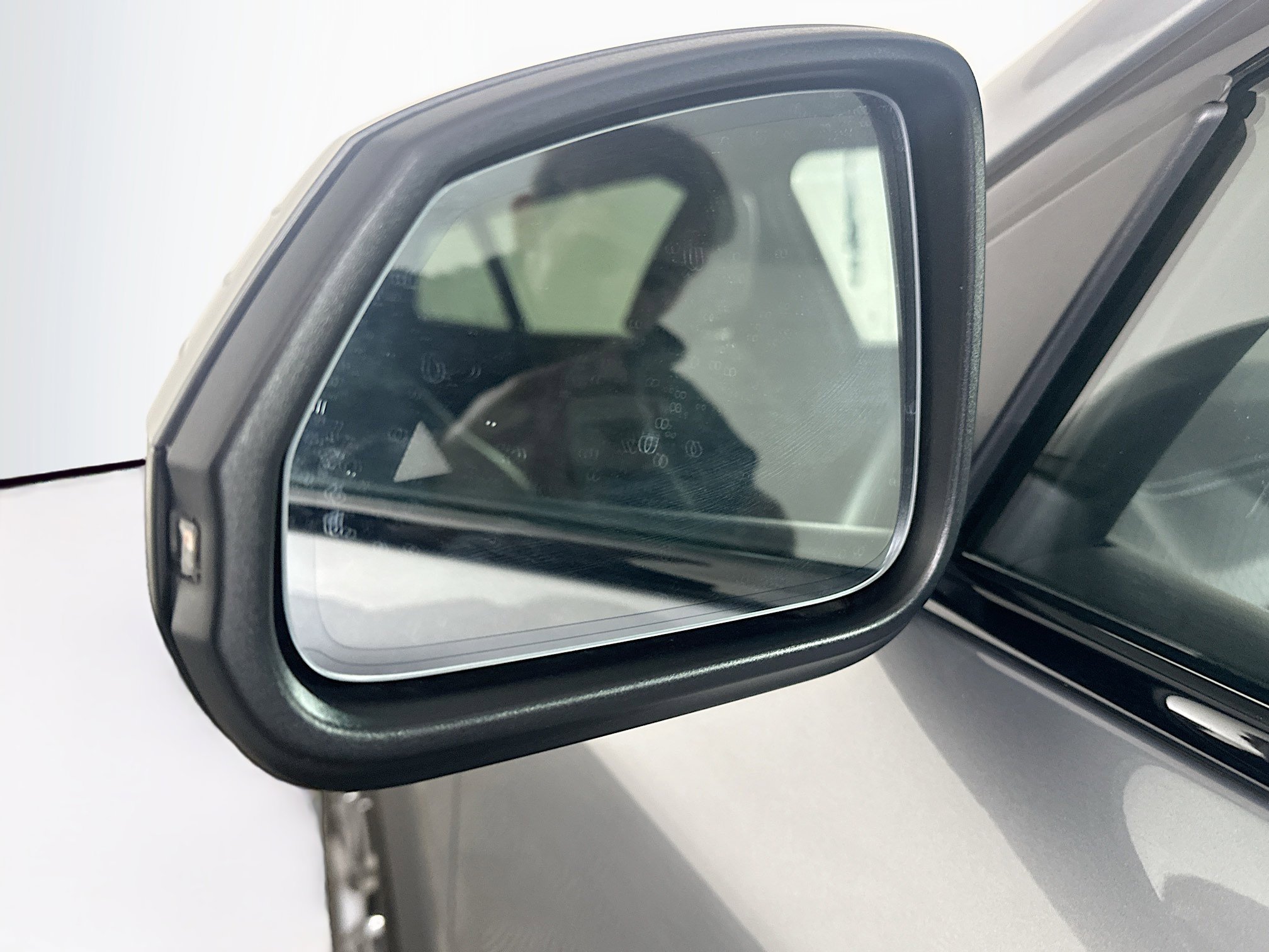 Used 2025 BMW X2 xDrive28i image 16