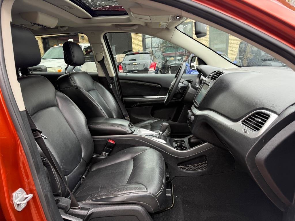 Used 2014 Dodge Journey Limited w/ Flexible Seating Group FWD image 10