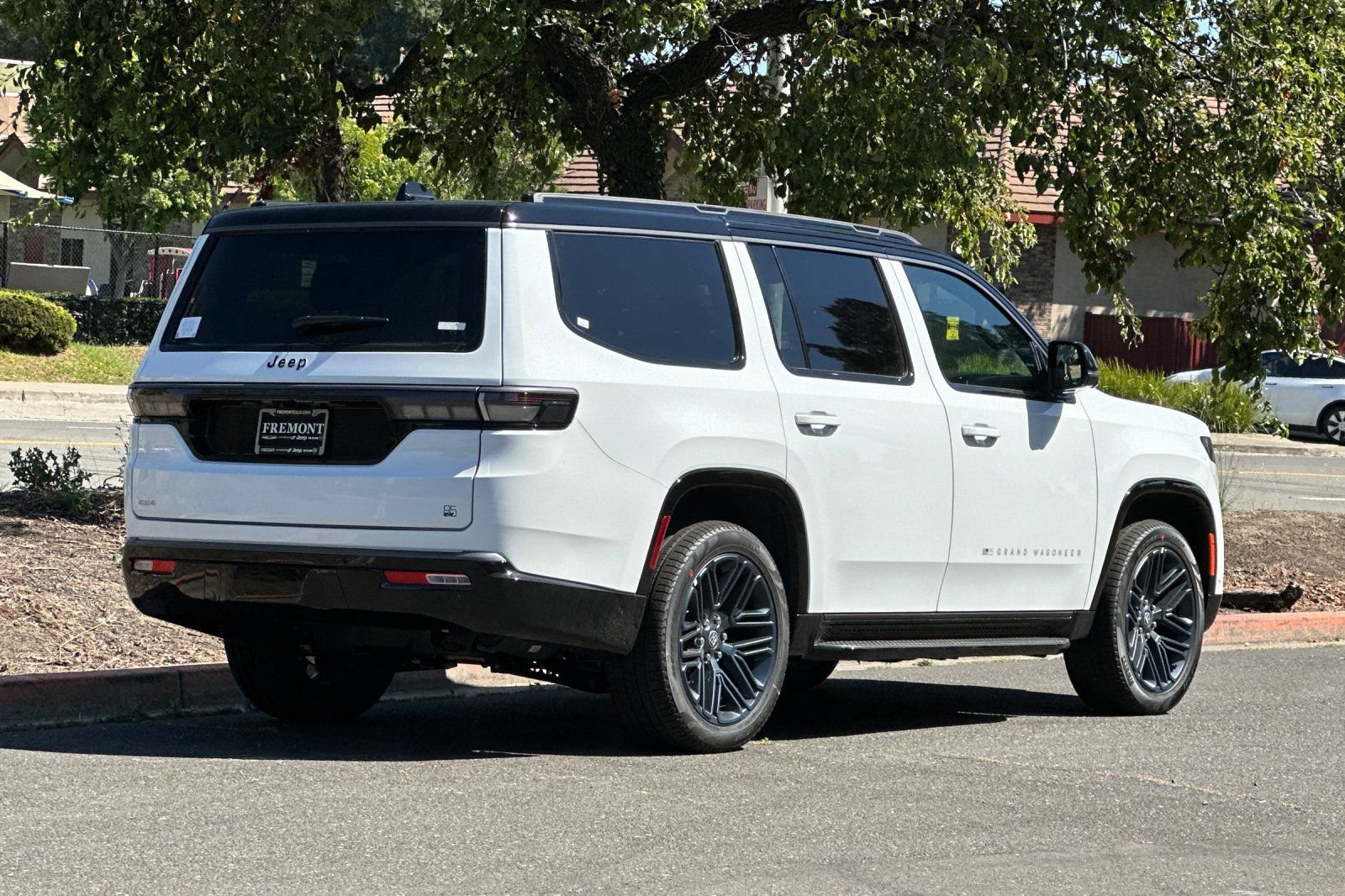 New 2026 Jeep Grand Wagoneer 4WD image 3