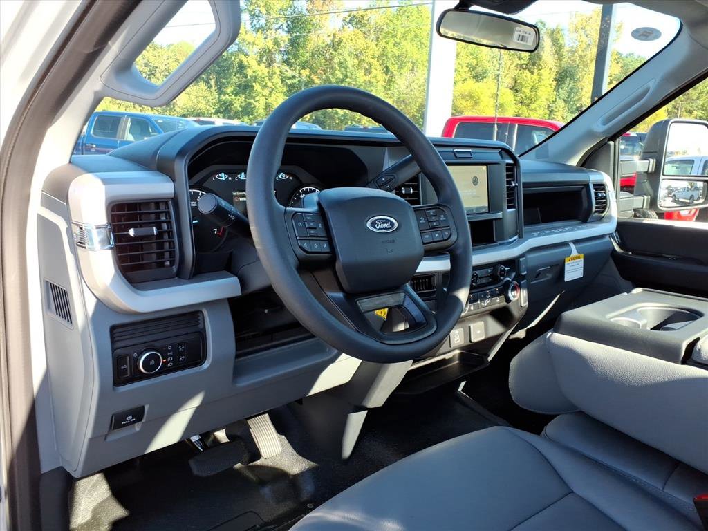 New 2026 Ford F350 XL image 39
