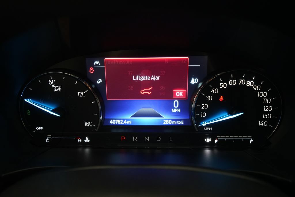 Used 2022 Ford Escape SE w/ Convenience Package AWD/4WD image 2