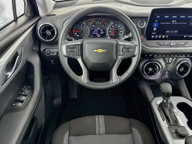 Used 2026 Chevrolet Blazer LT FWD image 14