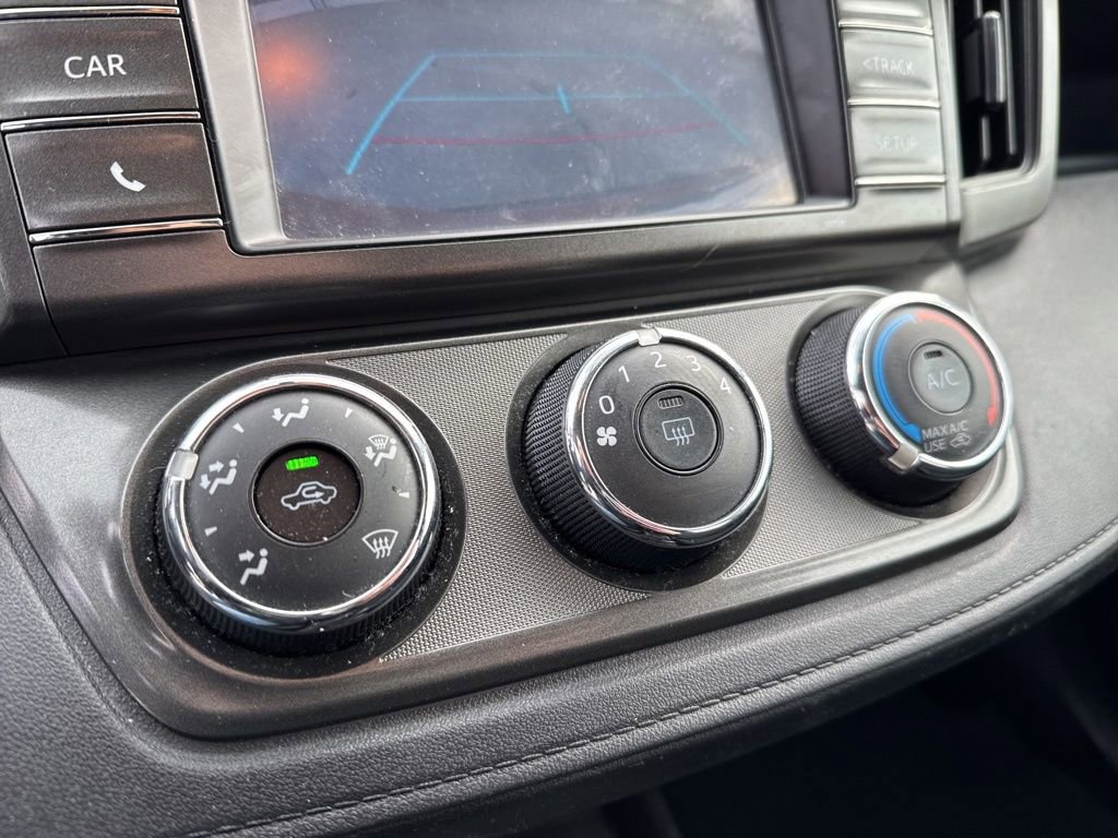 Used 2015 Toyota RAV4 LE image 21