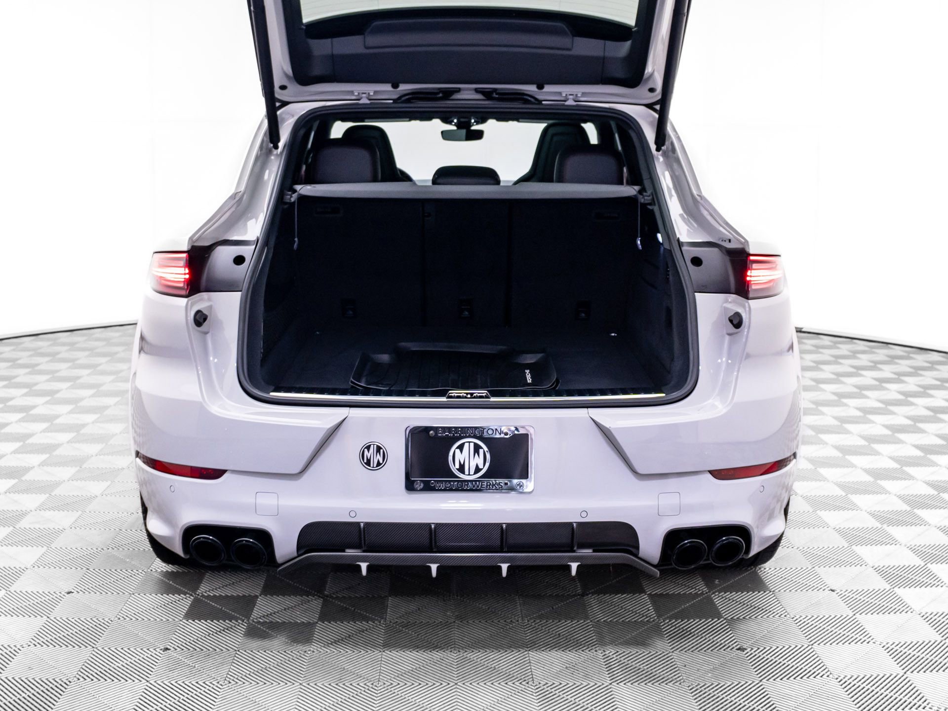 Used 2022 Porsche Cayenne GTS AWD/4WD image 35