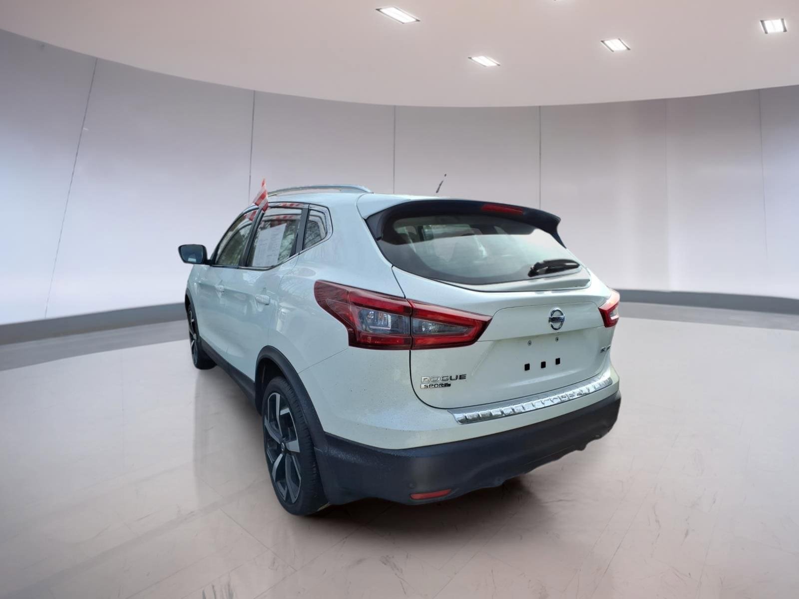 Used 2022 Nissan Rogue Sport SL w/ Premium Package AWD/4WD image 3