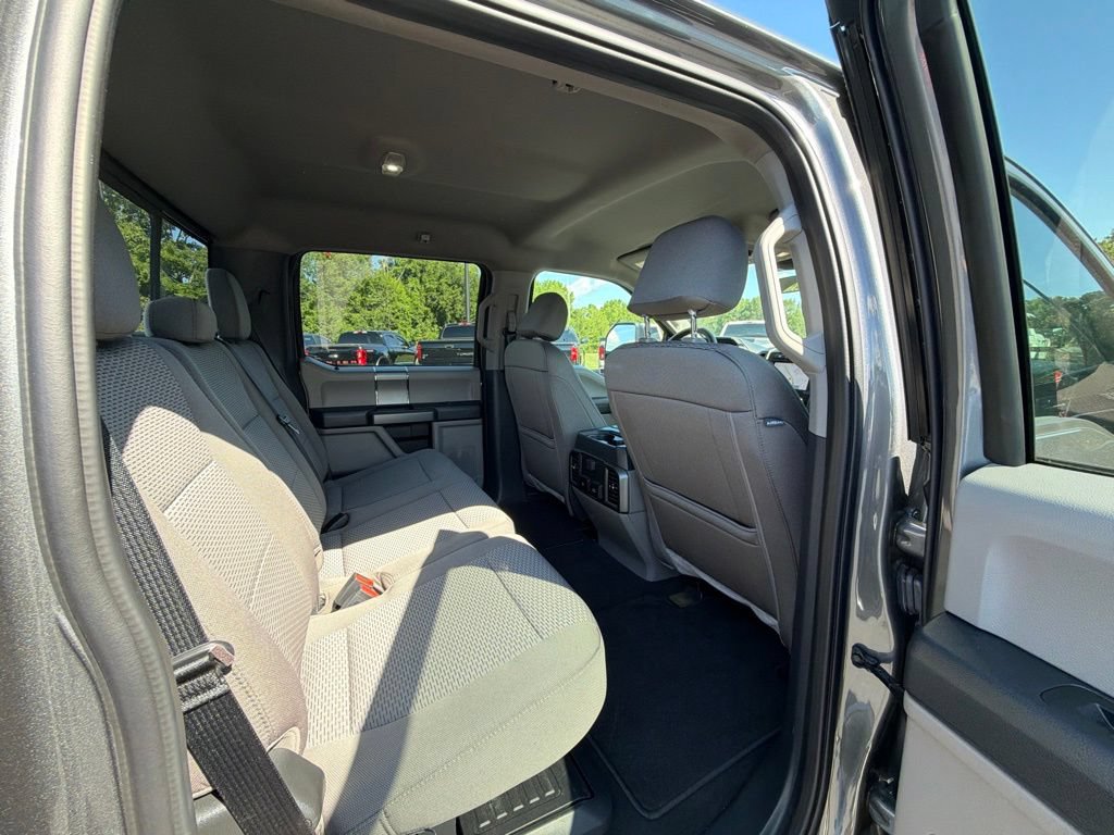 Used 2022 Ford F250 XLT w/ Black Appearance Package AWD/4WD image 15