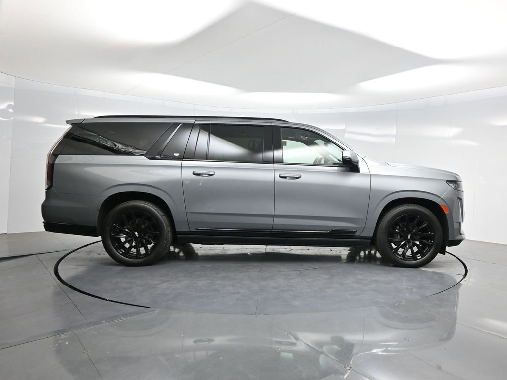 Used 2023 Cadillac Escalade ESV Sport Platinum w/ LPO, ONYX Package AWD/4WD image 49