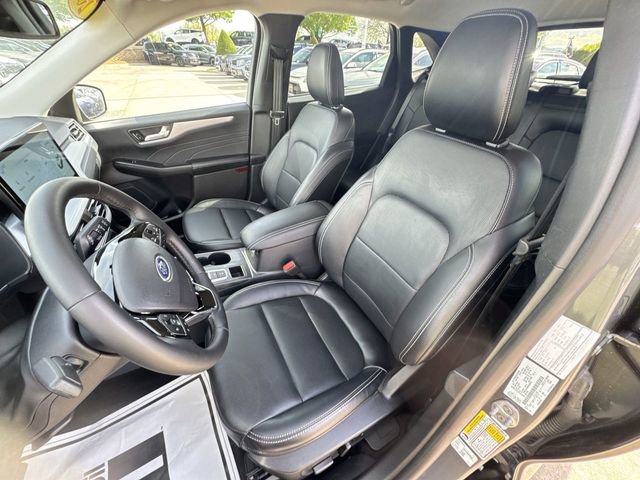 Used 2025 Ford Escape Platinum AWD/4WD image 12