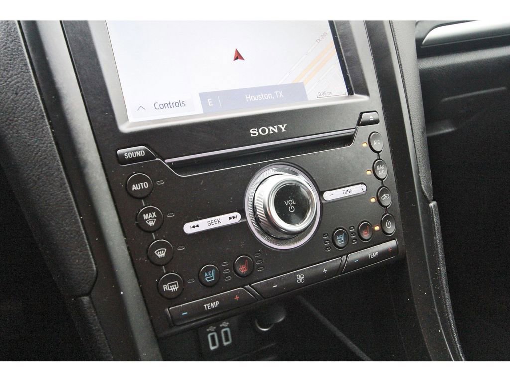 Used 2020 Ford Fusion Titanium FWD image 26