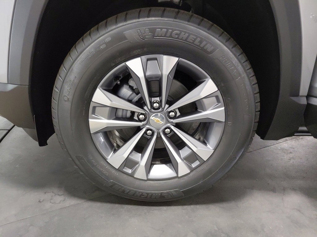 New 2026 Chevrolet Equinox LT w/ Convenience Package II image 32