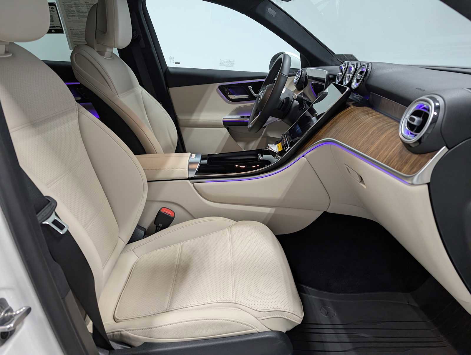 Certified 2026 Mercedes-Benz GLC 300 4MATIC image 41