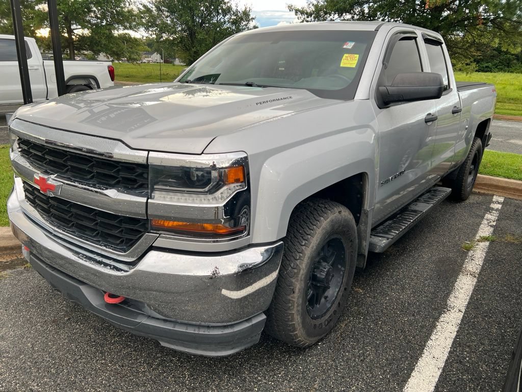 Used 2018 Chevrolet Silverado 1500 W/T w/ WT Convenience Package AWD/4WD image 3