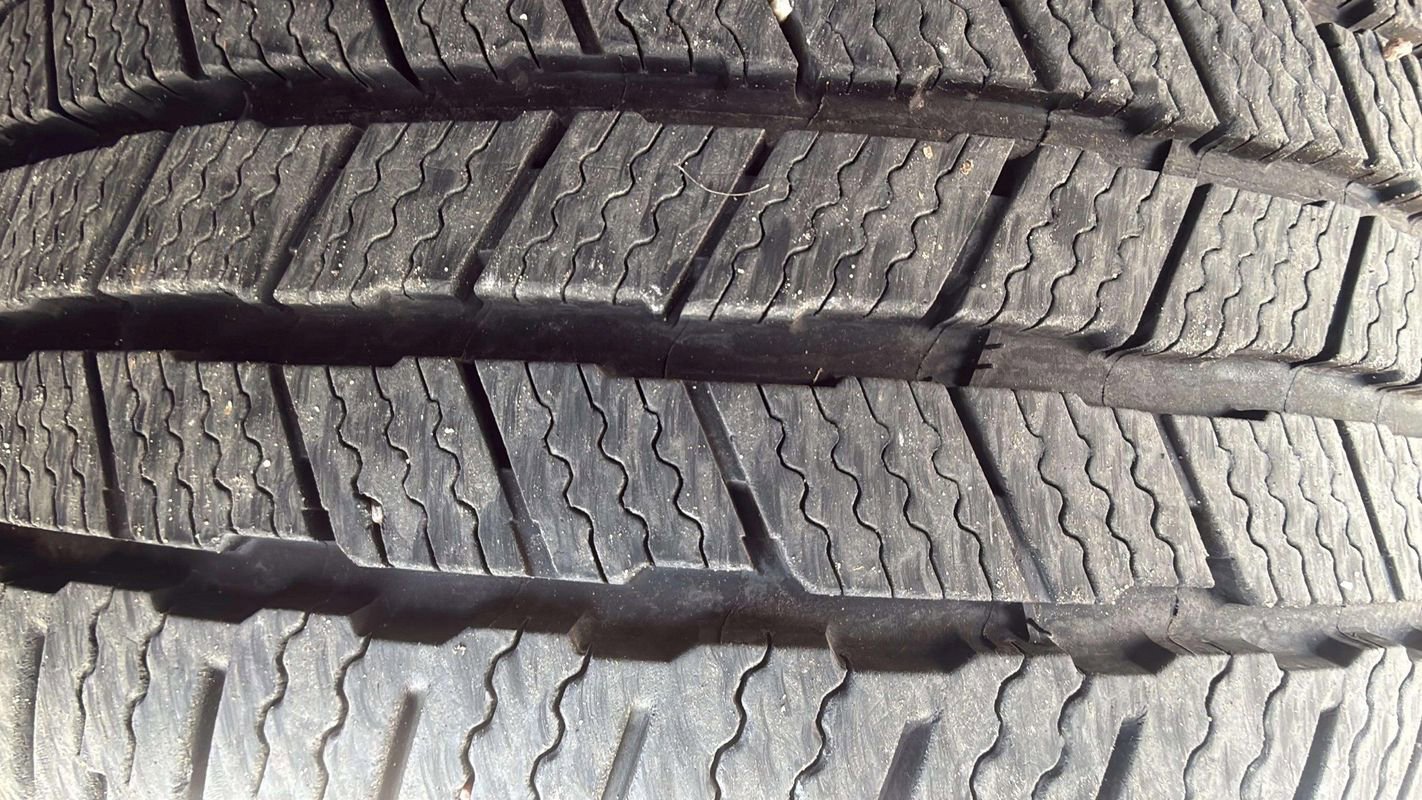 Used 2018 Cadillac Escalade ESV Platinum image 27