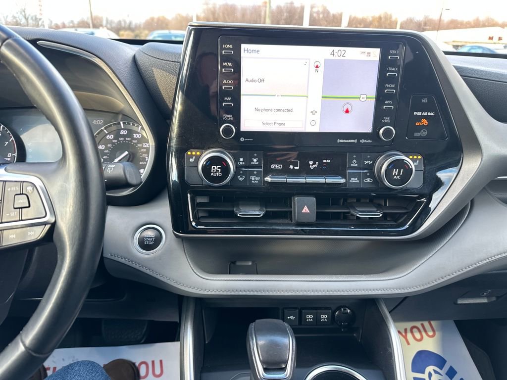 Used 2021 Toyota Highlander XLE image 23